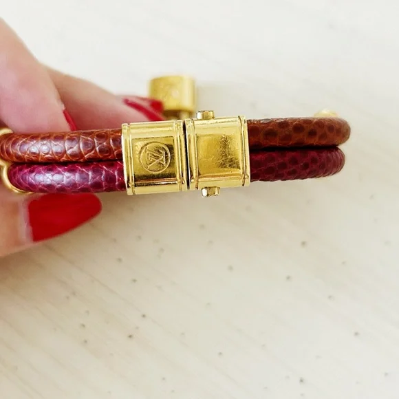 ❤️Louis Vuitton Lock Bracelet❤️ - Picture 3 of 4
